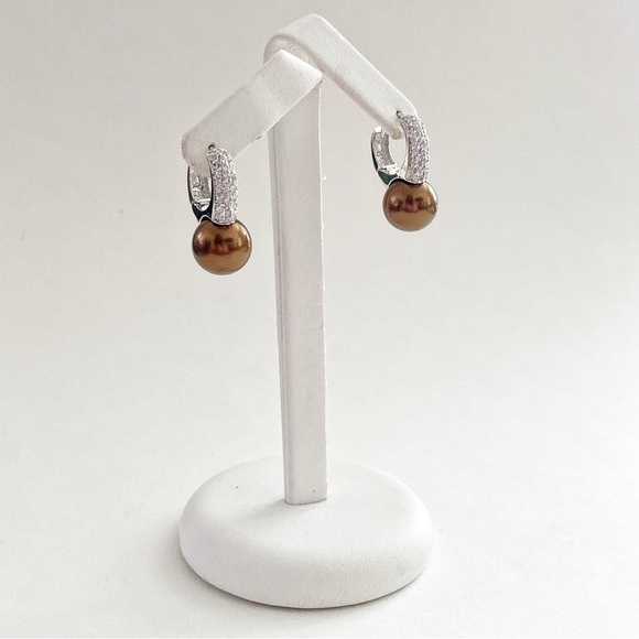 Luxury Brown Mother of Pearl and Diamond Earrings - Picture 1 of 2